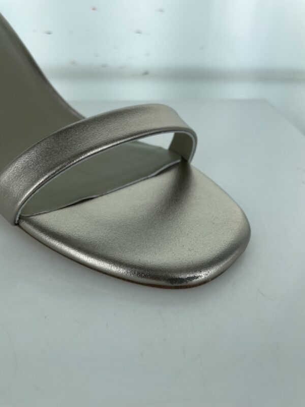 Quelle II - Size 39 (Sample)