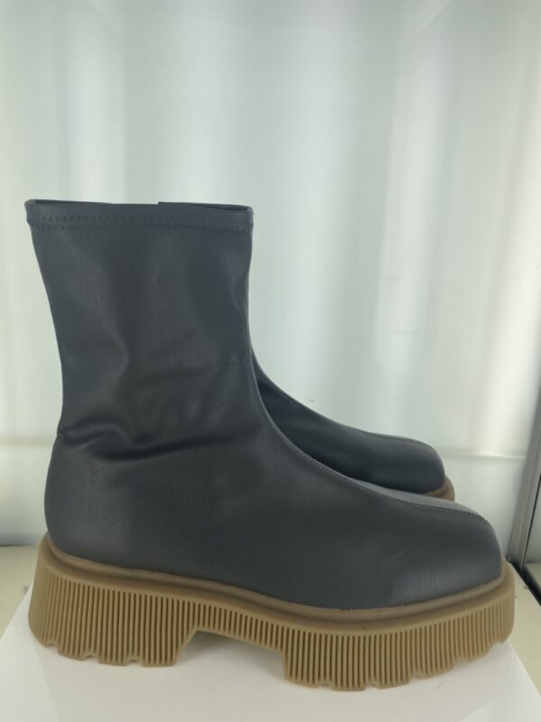 Jonas - Size 40 (Sample)