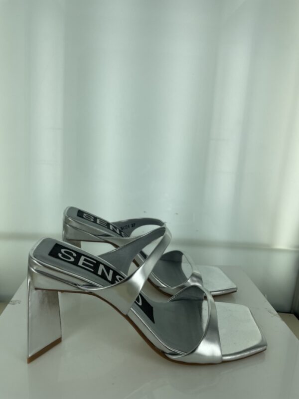 Valeria - Size 37 (Sample)