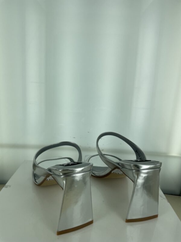 Valeria - Size 37 (Sample)