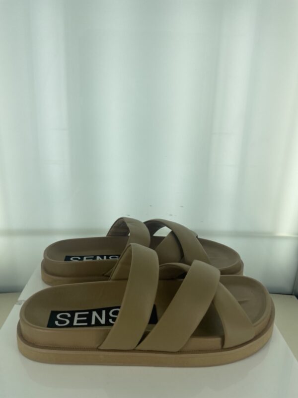 Nico - Size 40 (Sample)