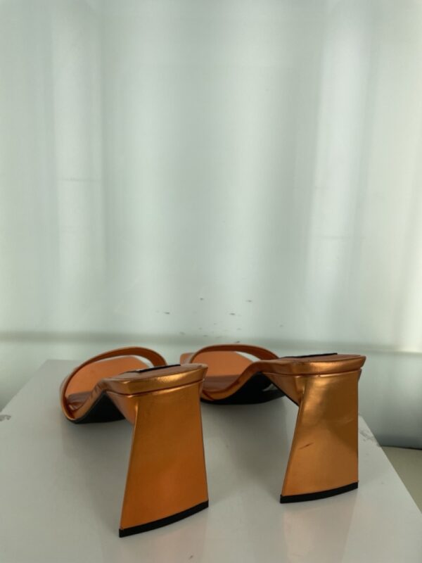 Venus I - Size 37 (Sample)