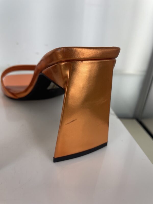 Venus I - Size 37 (Sample)