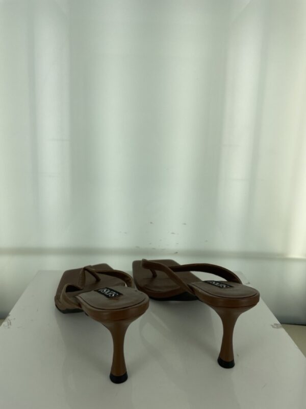 Elvie - Size 37 (Sample)