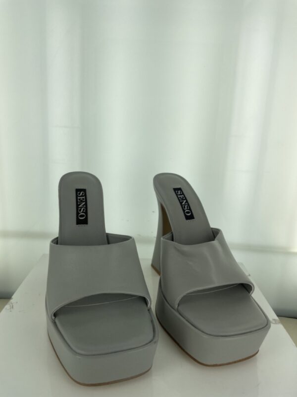 Tillee - Size 37 (Sample)