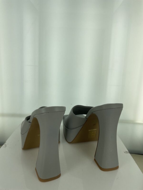 Tillee - Size 37 (Sample)