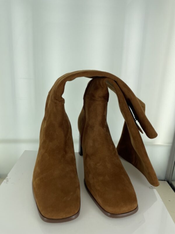 Everly - Size 38 (Sample)