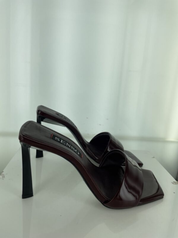 Floss II - Size 37 (Sample)