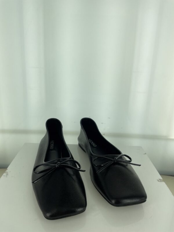 Becca - Size 37 (Sample)