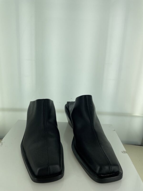 Kim - Size 37 (Sample)