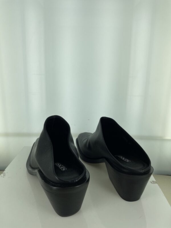 Kim - Size 37 (Sample)