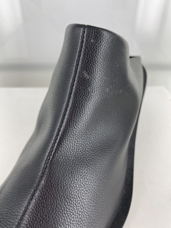 Kim - Size 37 (Sample)