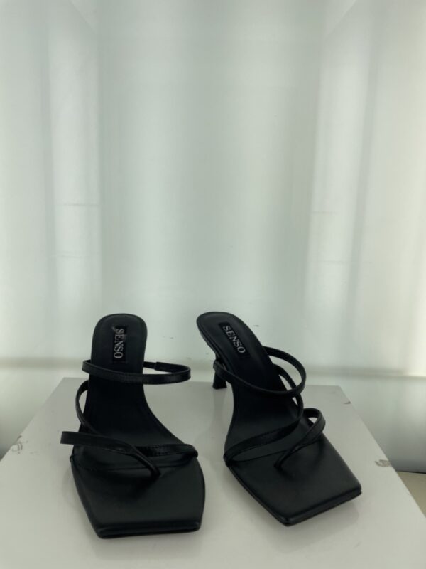 Eva I - Size 37 (Sample)