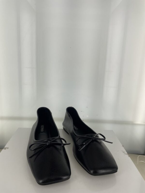 Becca - Size 37 (Sample)