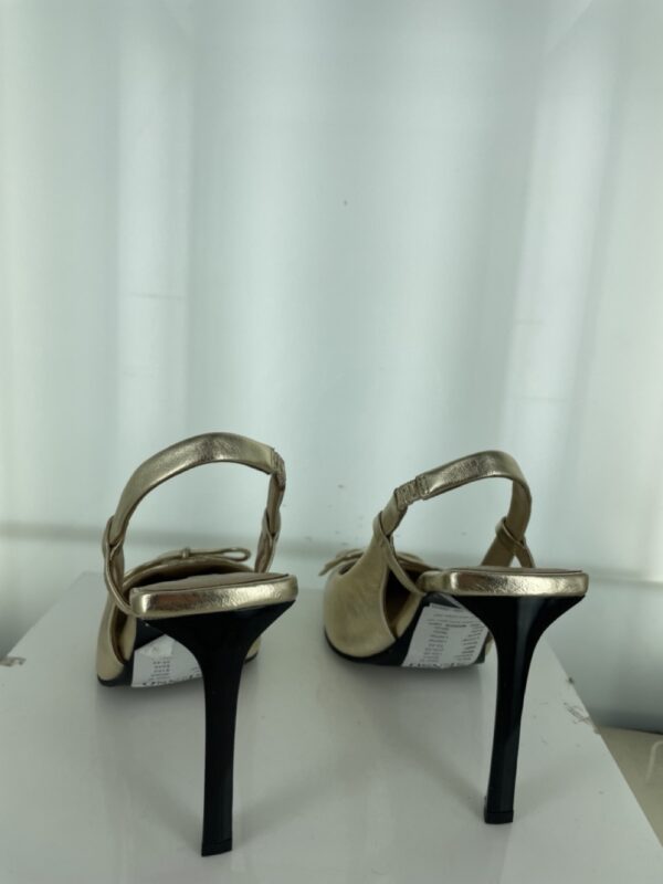Oka III - Size 37 (Sample)
