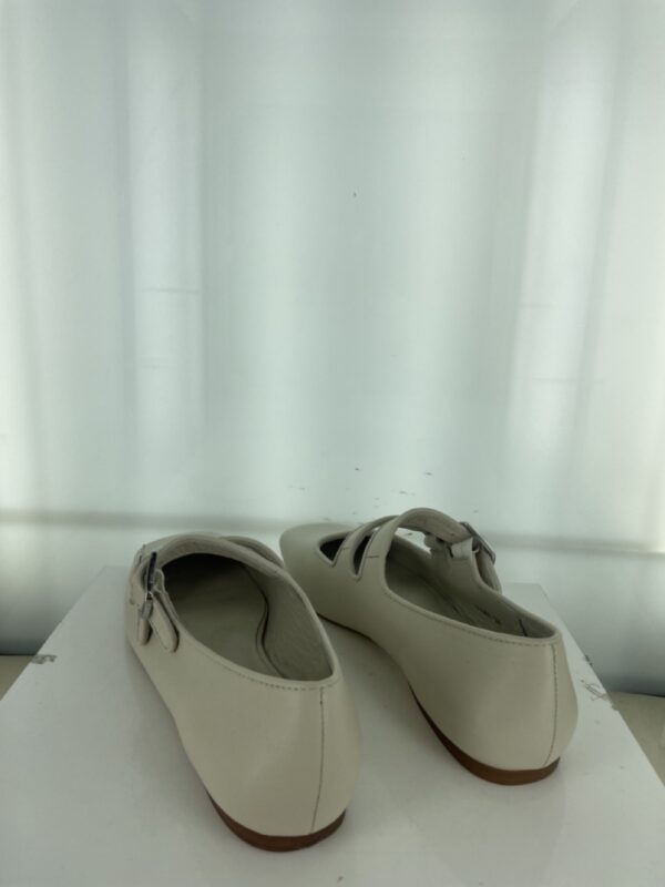 Bina - Size 37 (Sample)