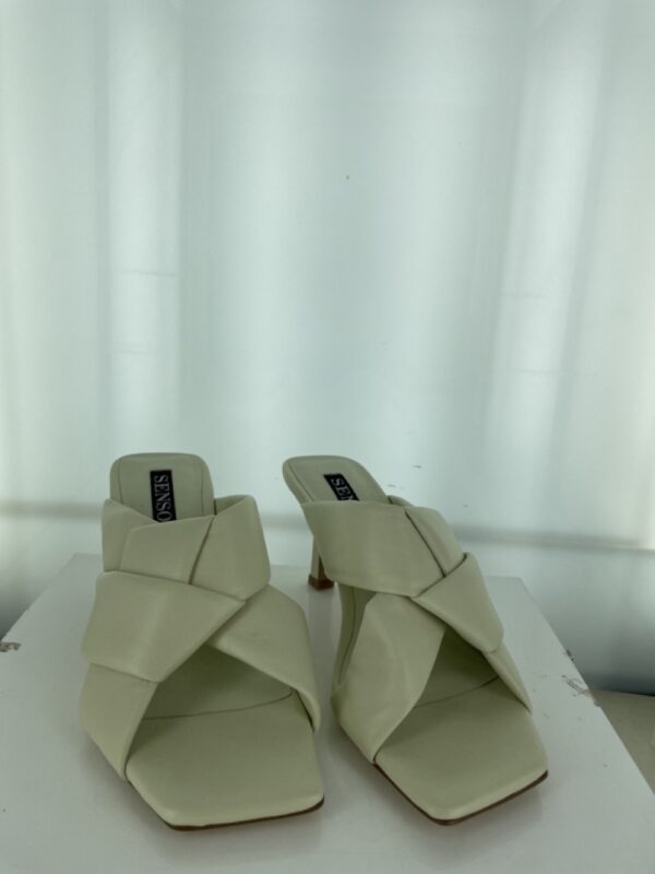 Mabel - Size 37 (Sample)