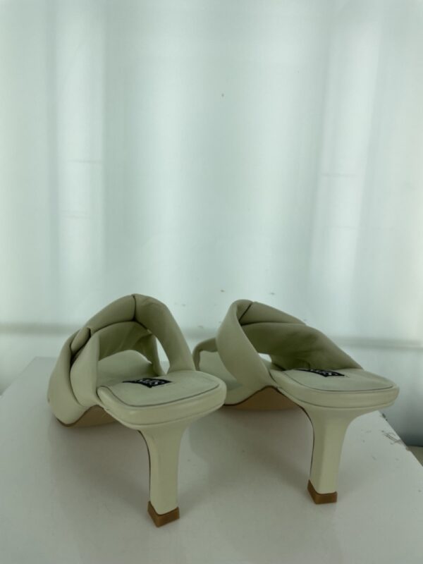 Mabel - Size 37 (Sample)