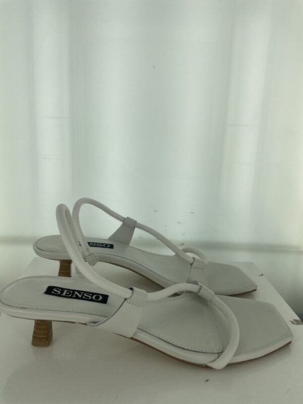 Teyana - Size 39 (Sample)