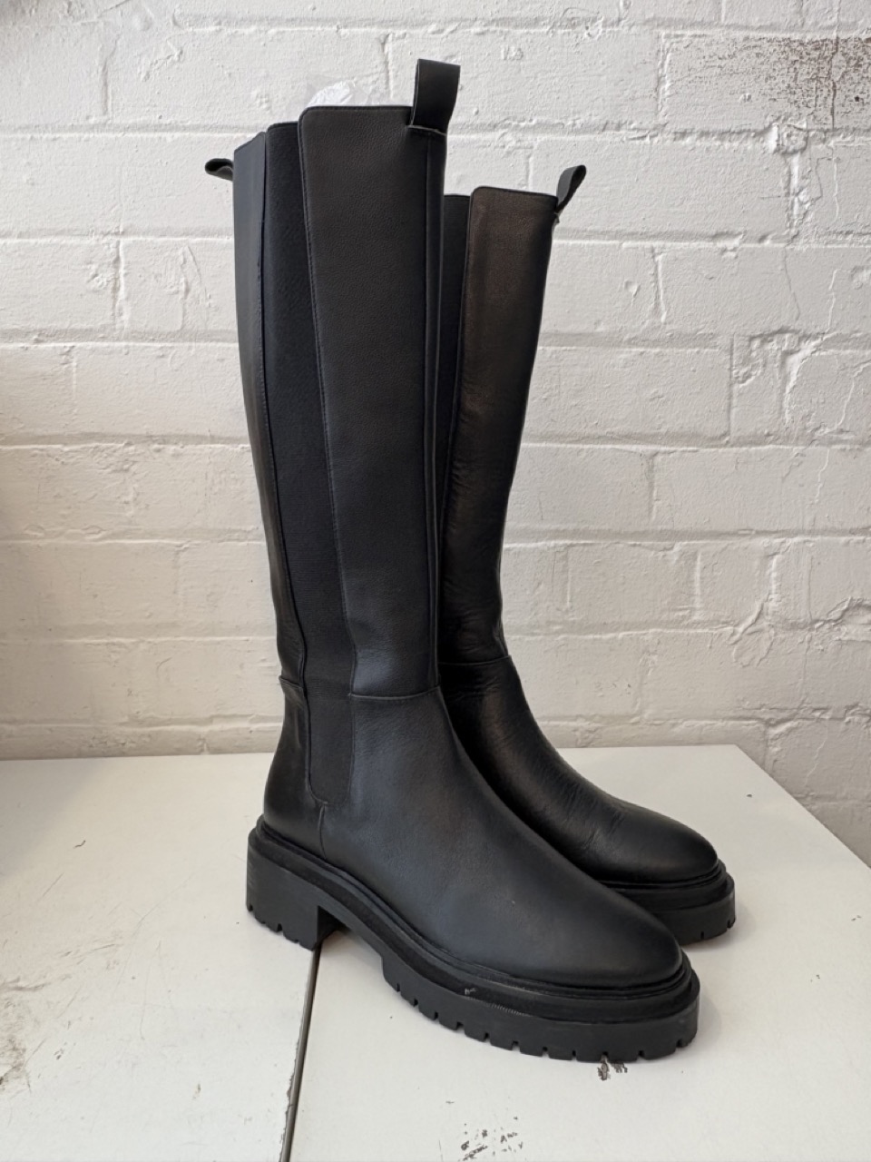 Presley - Size 37 (Sample)