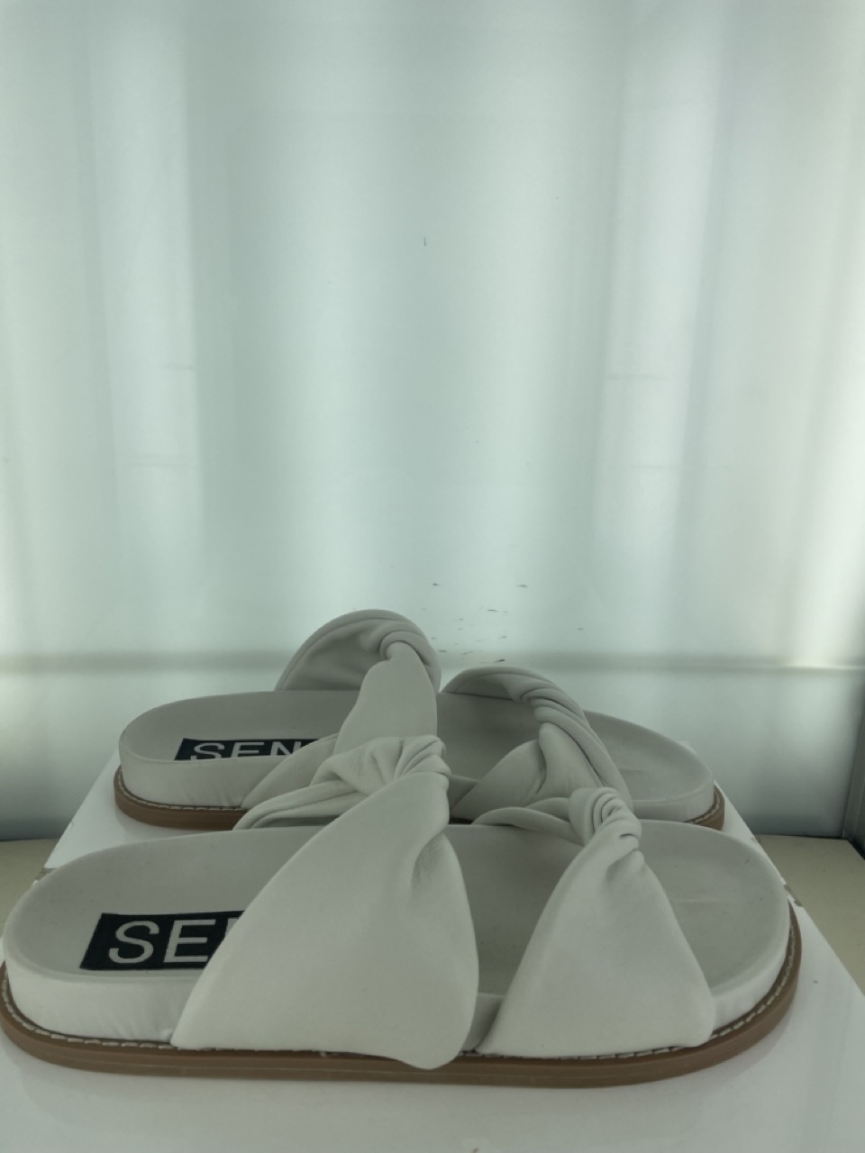 Lillee - Size 40 (Sample)