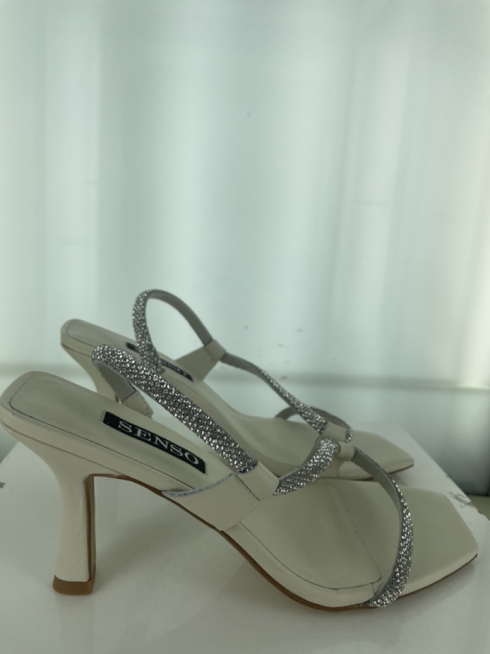 Umee - Size 38 (Sample)