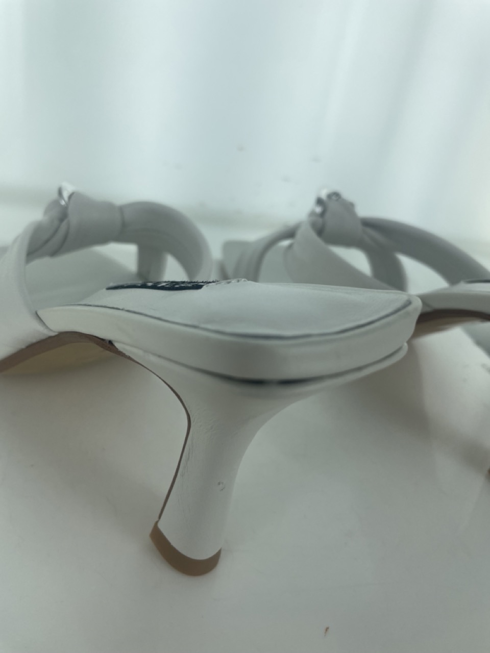 Umbra - Size 39 (Sample)