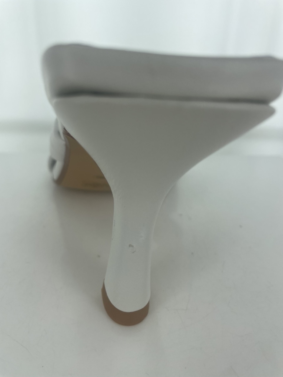 Umbra - Size 39 (Sample)