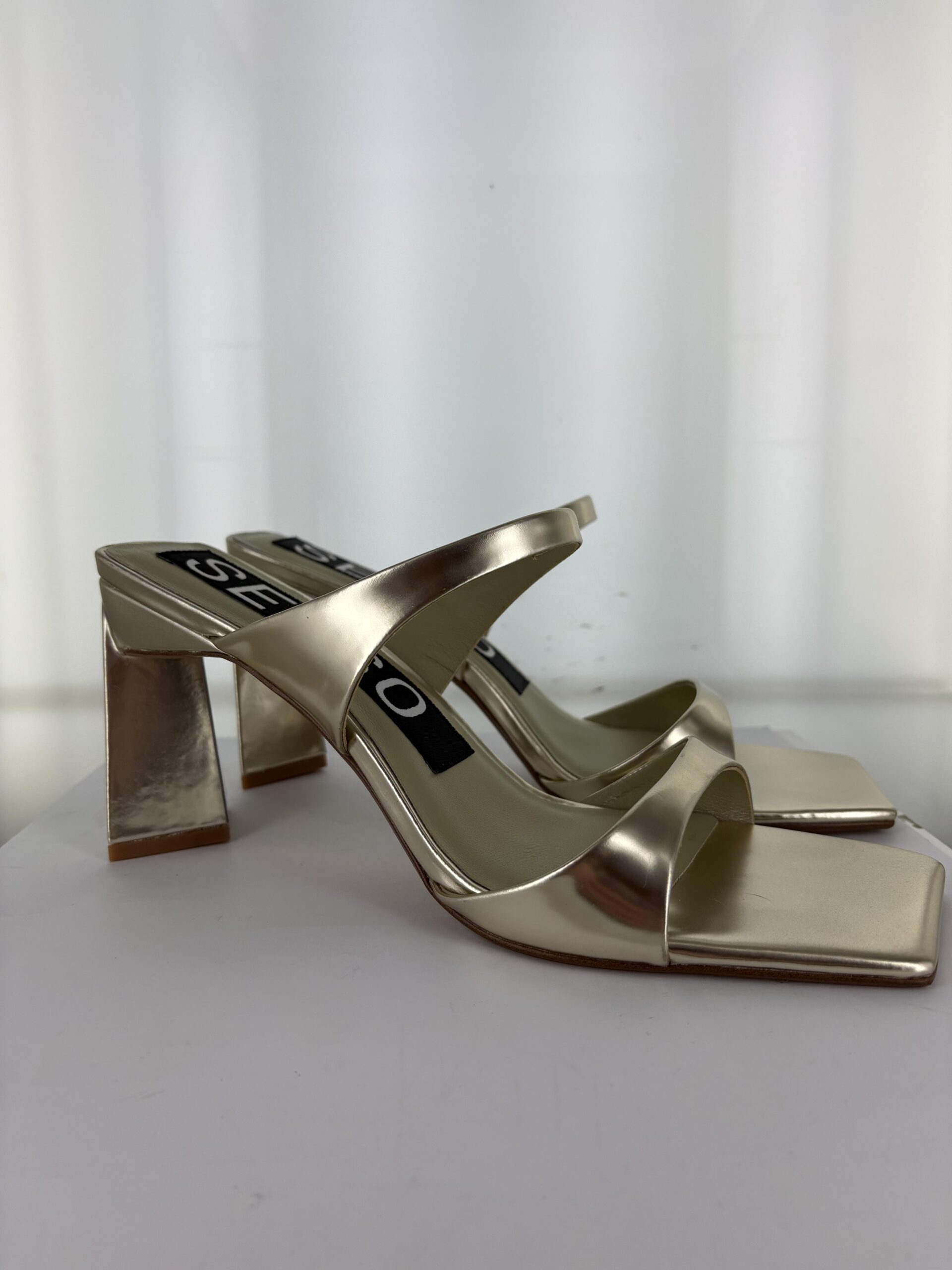 Melissa II - Size 41 (Sample)