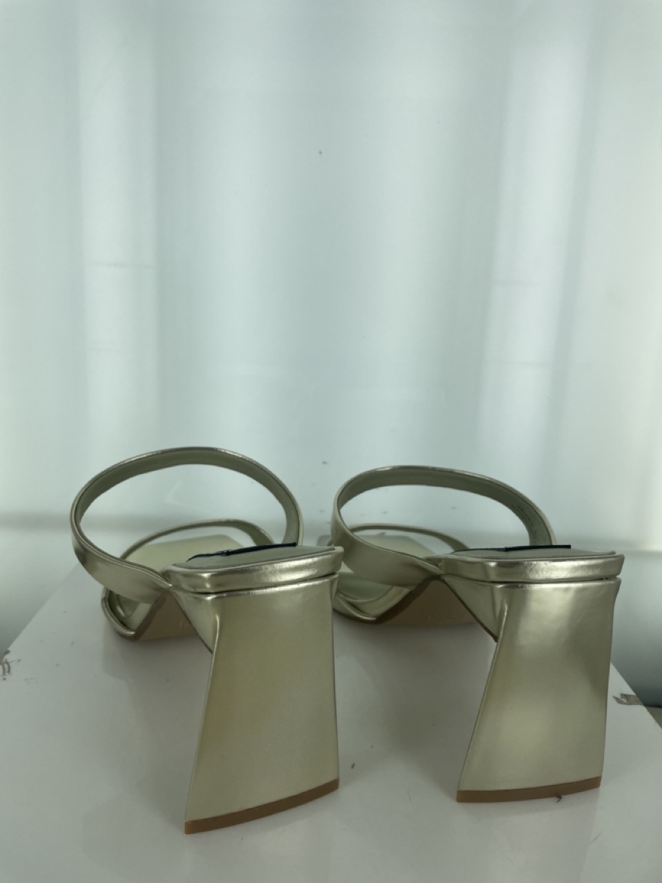 Valeria - Size 41 (Sample)