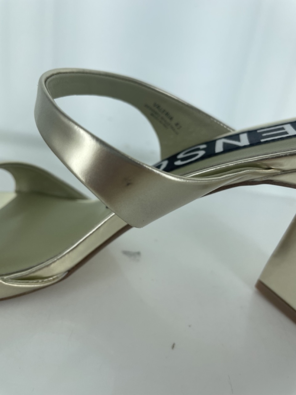 Valeria - Size 41 (Sample)