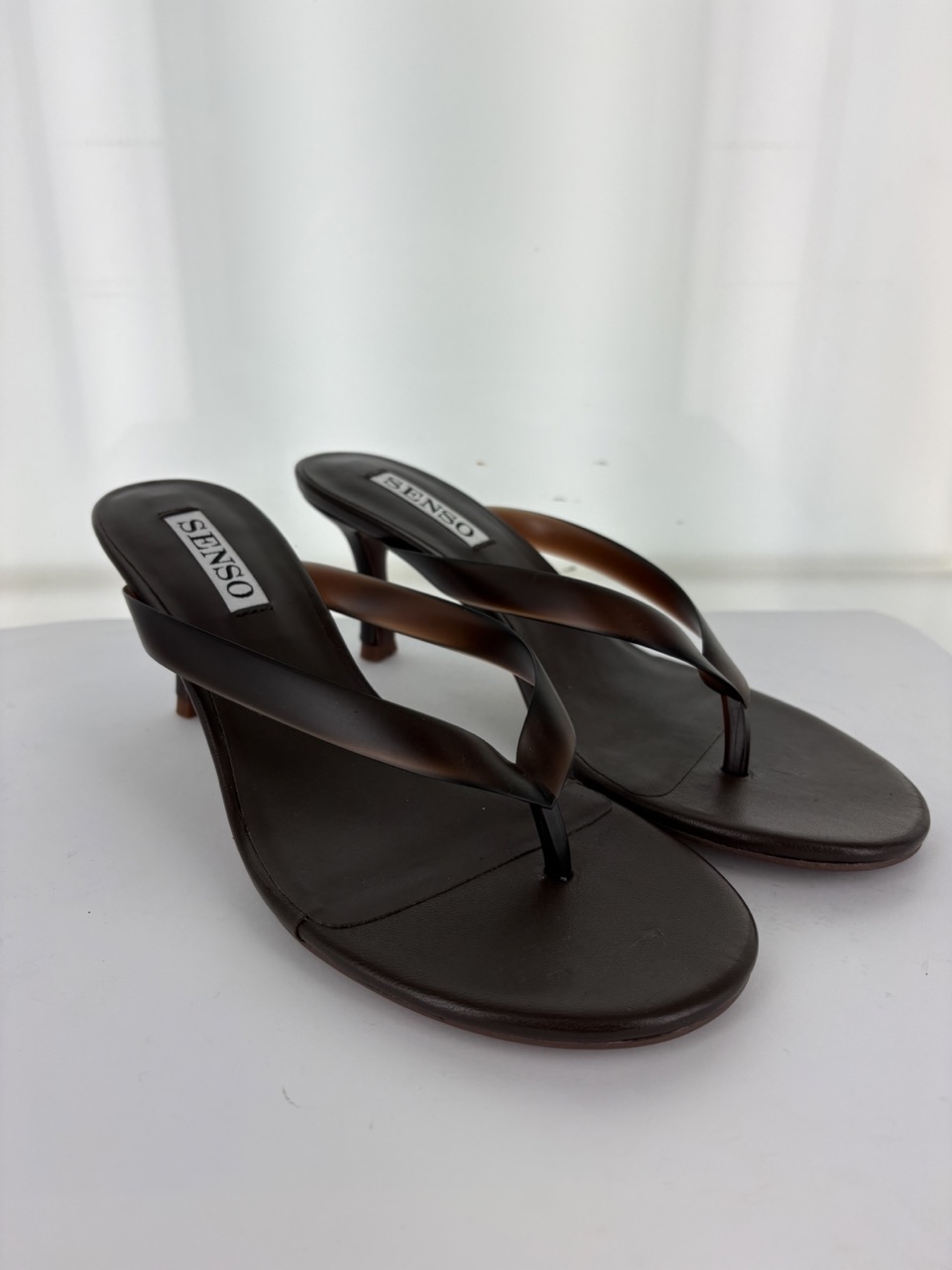 Flowe - Size 38 (Sample)