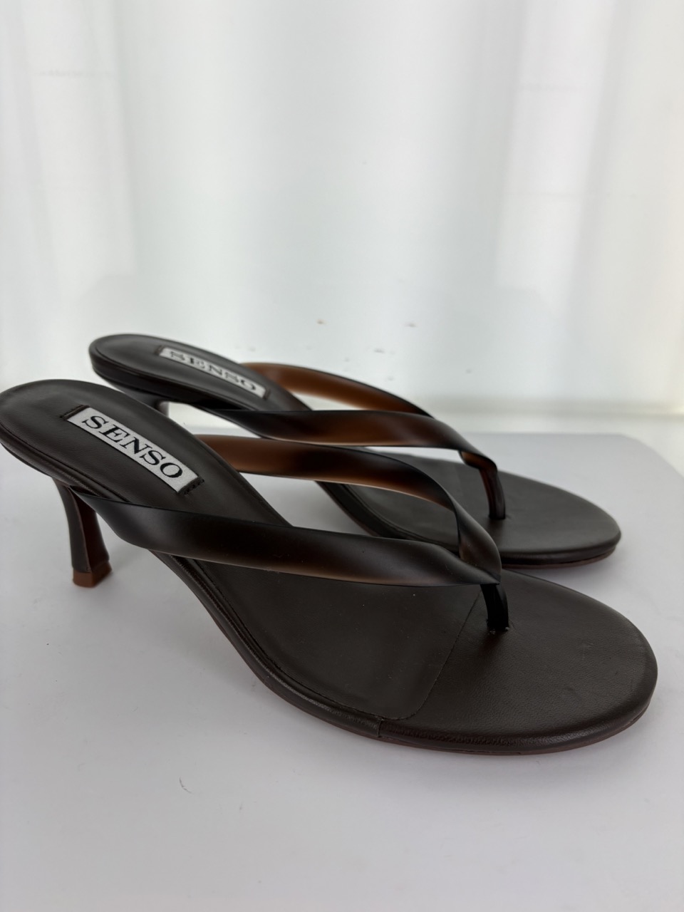 Flowe - Size 38 (Sample)