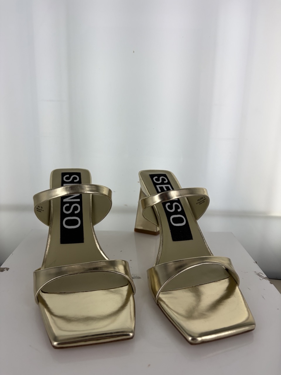 Valeria - Size 39 (Sample)