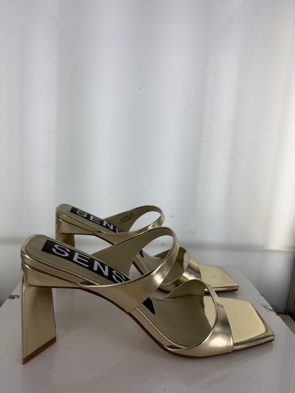 Valeria - Size 39 (Sample)