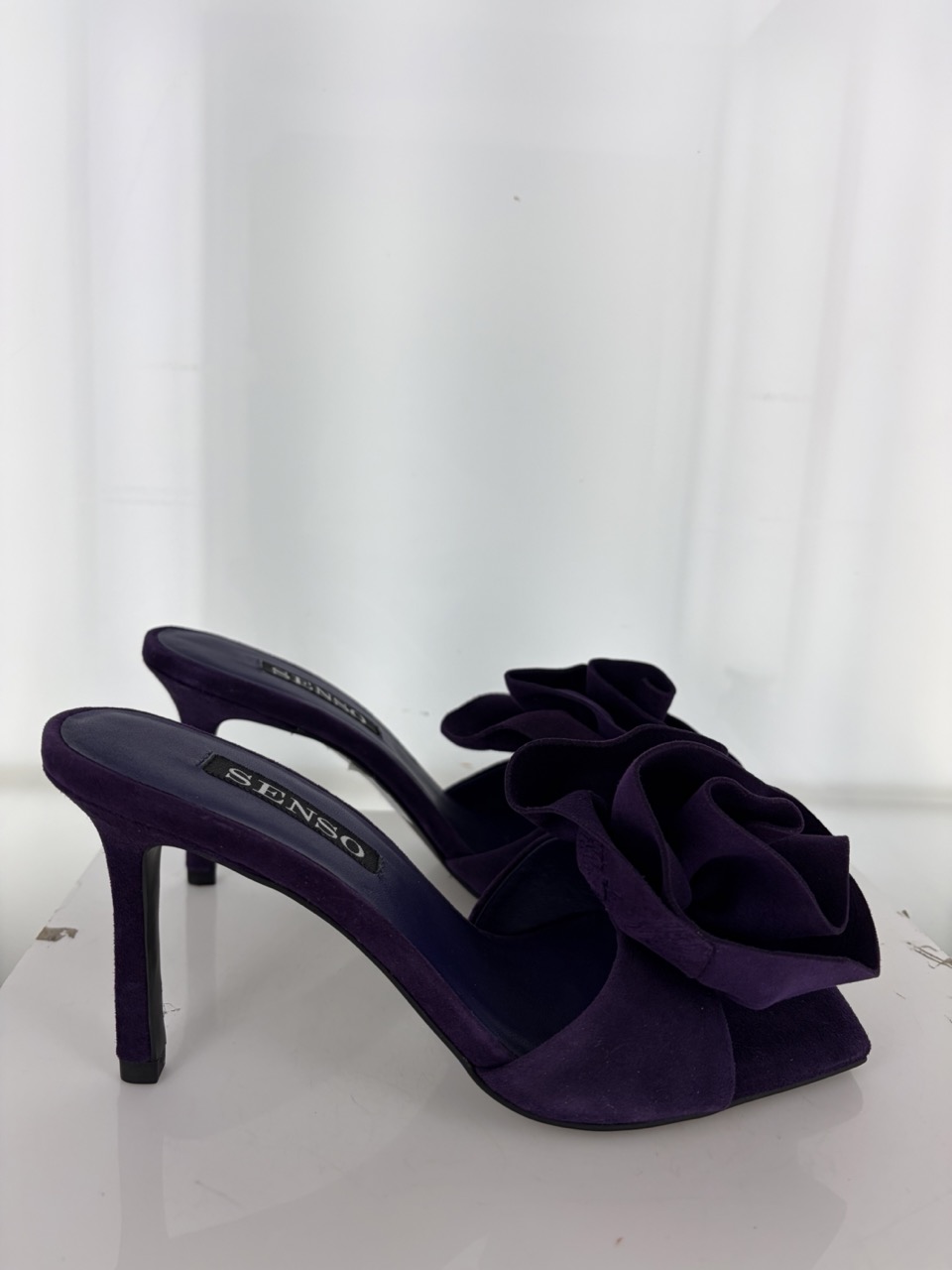 Harlow - Size 37 (Sample)