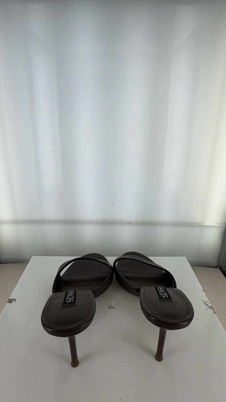 Wren III - Size 38 (Sample)